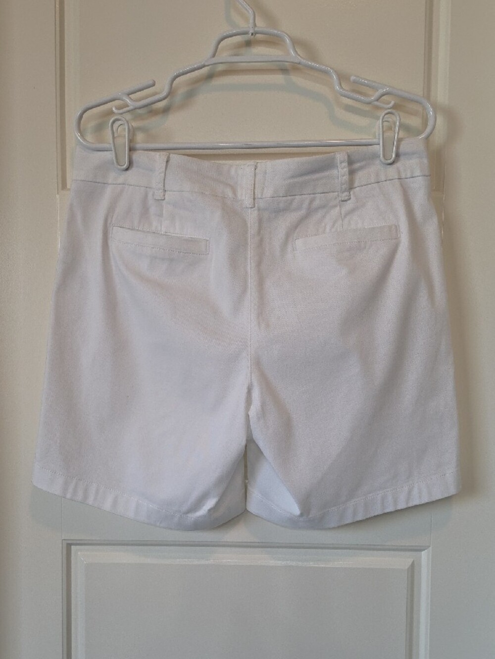 J. Crew White Classic Chino Bermuda Shorts - Size 8 - Picture 7 of 8